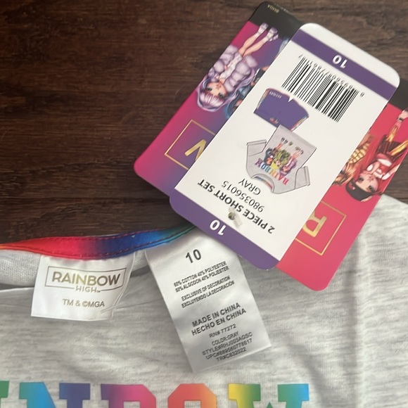 New $20 rainbow high size 10 girls shirt and shorts set - Picture 2 of 3